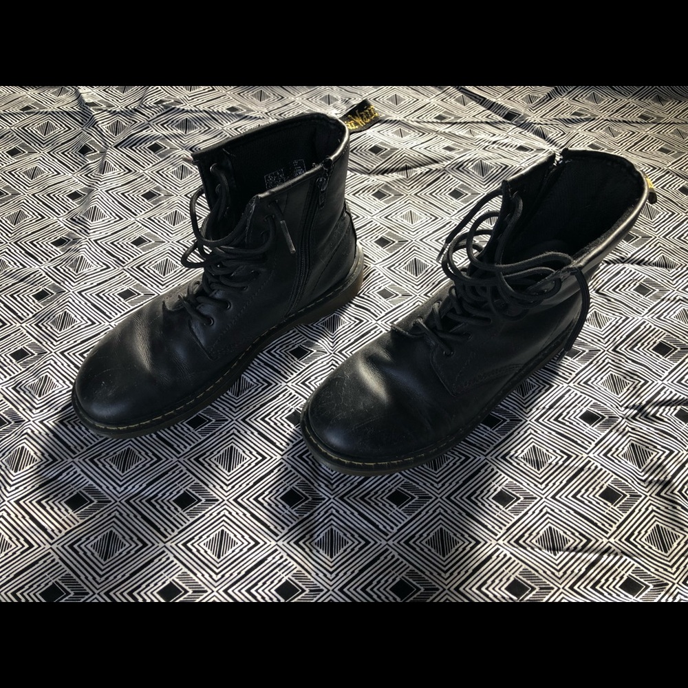 Dr. Martens Delaney Boot